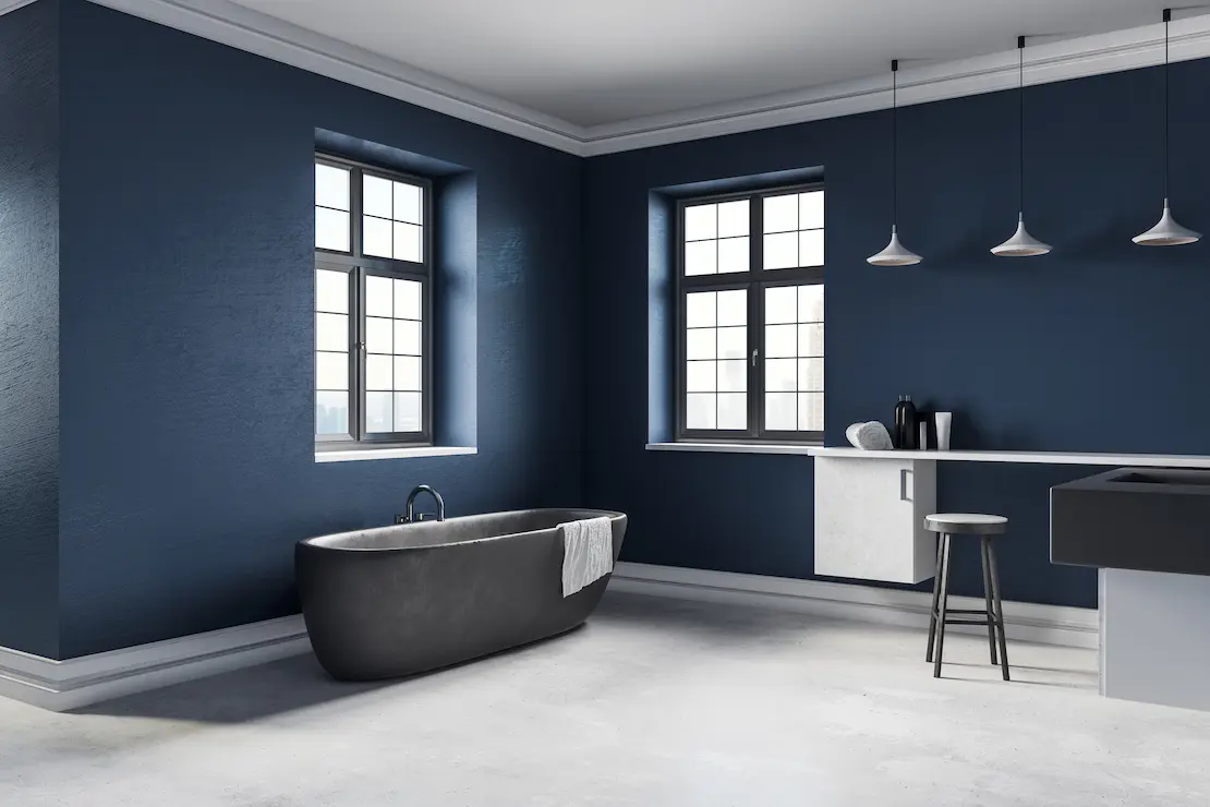 Casa de banho com paredes de microcimento azul