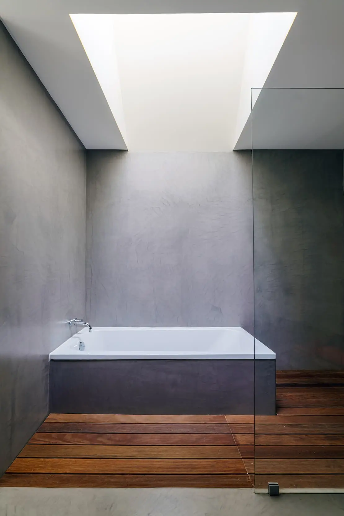 Luxurious microcement shower