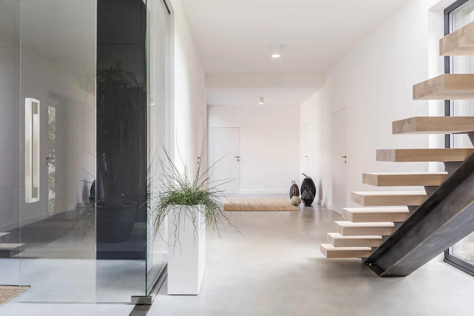 Duplex with microcement flooring